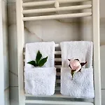 Newly Renovated * Тирана