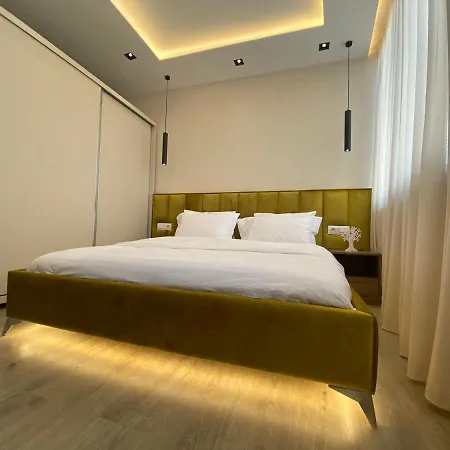 Newly Renovated טיראנה